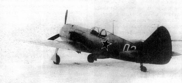 Иллюстрация к книге — Истребитель Ла-9 [i_029.jpg]