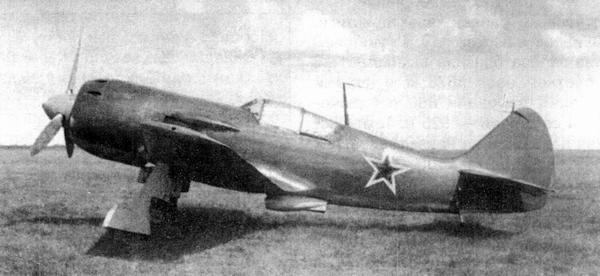 Иллюстрация к книге — Истребитель Ла-9 [i_030.jpg]