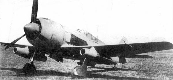 Иллюстрация к книге — Истребитель Ла-9 [i_046.jpg]