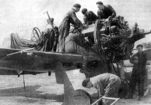 Иллюстрация к книге — Истребитель Ла-9 [i_066.jpg]