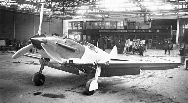 Иллюстрация к книге — Истребитель ЛаГГ-3 [i_014.jpg]