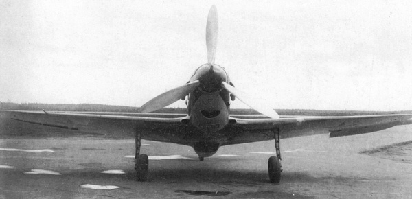 Иллюстрация к книге — Истребитель ЛаГГ-3 [i_032.jpg]