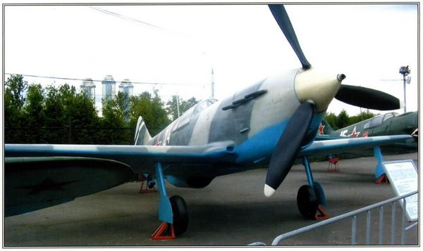 Иллюстрация к книге — Истребитель ЛаГГ-3 [i_075.jpg]