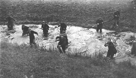 Иллюстрация к книге — 1-я Русская бригада СС "Дружина" [p0155.jpg]