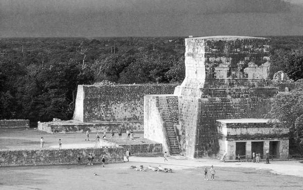 Иллюстрация к книге — Древняя Америка: полет во времени и пространстве. Мезоамерика [i_133.jpg]