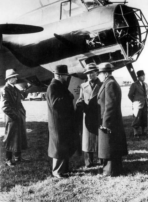 Иллюстрация к книге — Як-2/Як-4 и другие ближние бомбардировщики Яковлева [i_066.jpg]