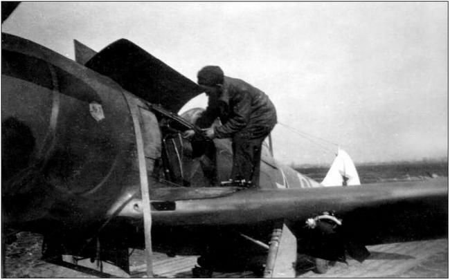 Иллюстрация к книге — Ла-7, Ла-9, Ла-11. Последние поршневые истребители СССР [i_032.jpg]