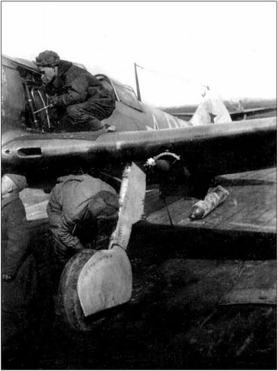 Иллюстрация к книге — Ла-7, Ла-9, Ла-11. Последние поршневые истребители СССР [i_036.jpg]