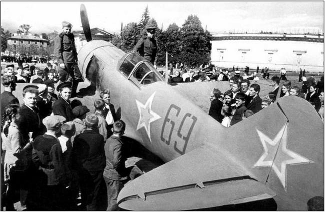 Иллюстрация к книге — Ла-7, Ла-9, Ла-11. Последние поршневые истребители СССР [i_046.jpg]