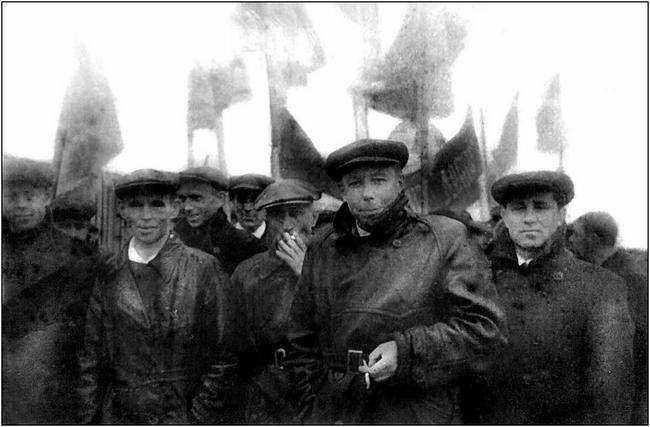 Иллюстрация к книге — Ла-7, Ла-9, Ла-11. Последние поршневые истребители СССР [i_125.jpg]