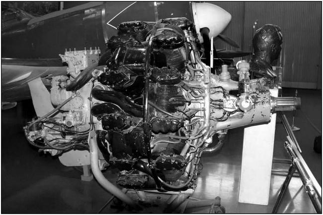 Иллюстрация к книге — Ла-7, Ла-9, Ла-11. Последние поршневые истребители СССР [i_176.jpg]