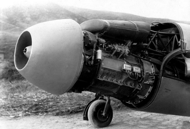 Иллюстрация к книге — Реактивные первенцы СССР - МиГ-9, Як-15, Су-9, Ла-150, Ту-12, Ил-22 [i_027.jpg]