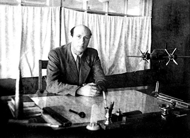 Иллюстрация к книге — Реактивные первенцы СССР - МиГ-9, Як-15, Су-9, Ла-150, Ту-12, Ил-22 [i_093.jpg]