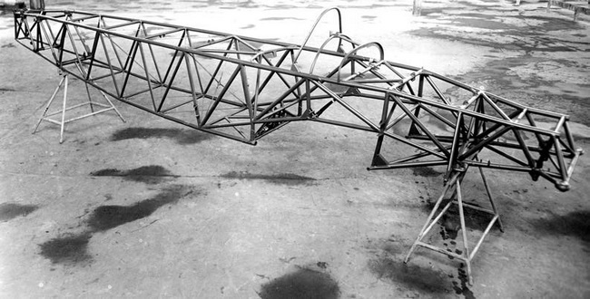 Иллюстрация к книге — Реактивные первенцы СССР - МиГ-9, Як-15, Су-9, Ла-150, Ту-12, Ил-22 [i_149.jpg]