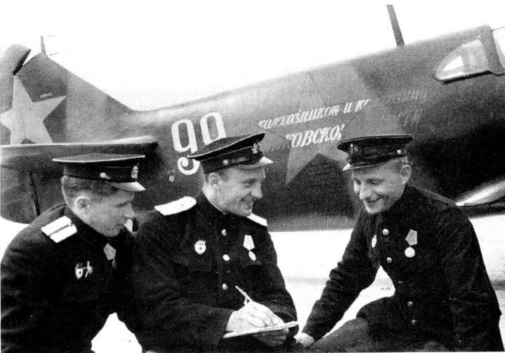 Иллюстрация к книге — Истребитель Ла-5. Сломавший хребет Люфтваффе [i_036.jpg]