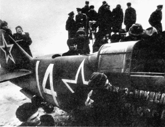 Иллюстрация к книге — Истребитель Ла-5. Сломавший хребет Люфтваффе [i_074.jpg]