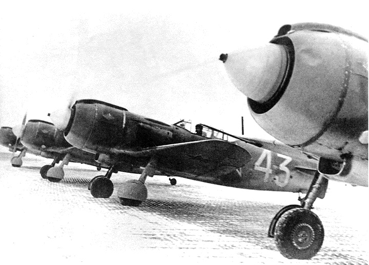 Иллюстрация к книге — Истребитель Ла-5. Сломавший хребет Люфтваффе [i_076.jpg]