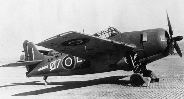 Иллюстрация к книге — Палубный истребитель Грумман F4F «Уайлдкэт» [i_092.jpg]