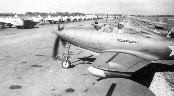 Иллюстрация к книге — ИСТРЕБИТЕЛЬ P-63 «КИНГКОБРА» [i_008.jpg]