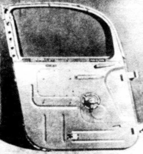 Иллюстрация к книге — ИСТРЕБИТЕЛЬ P-63 «КИНГКОБРА» [i_058.jpg]