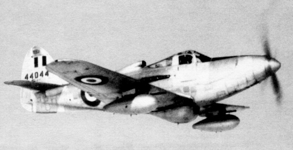 Иллюстрация к книге — ИСТРЕБИТЕЛЬ P-63 «КИНГКОБРА» [i_086.jpg]