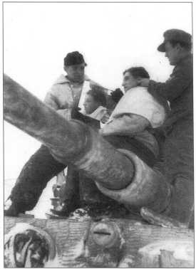 Иллюстрация к книге — Тяжелый танк «Тигр I» [i_038.jpg]