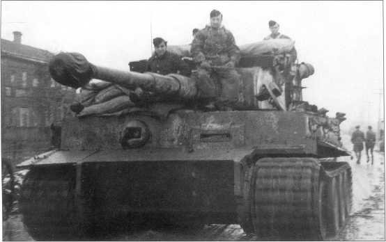 Иллюстрация к книге — Тяжелый танк «Тигр I» [i_040.jpg]