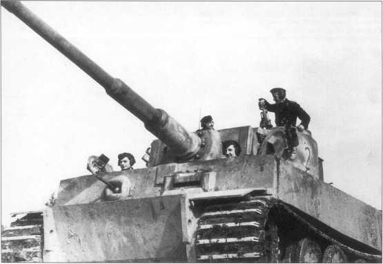 Иллюстрация к книге — Тяжелый танк «Тигр I» [i_044.jpg]