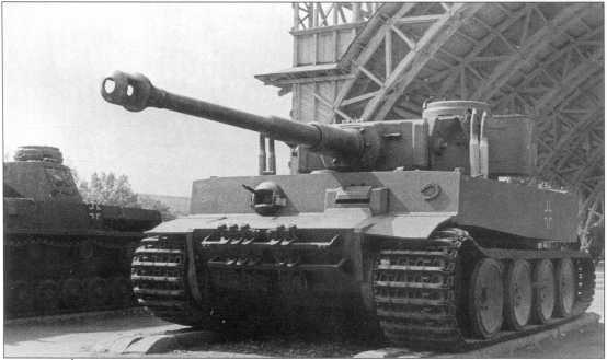 Иллюстрация к книге — Тяжелый танк «Тигр I» [i_047.jpg]