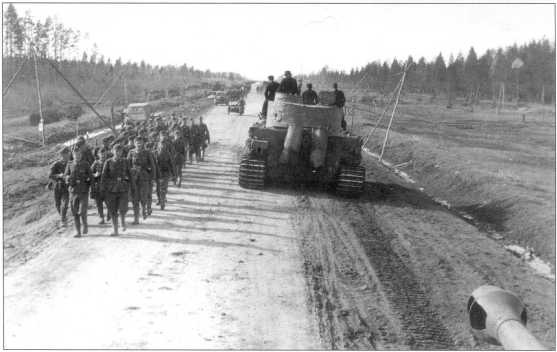 Иллюстрация к книге — Тяжелый танк «Тигр I» [i_050.jpg]