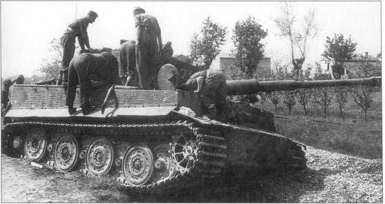 Иллюстрация к книге — Тяжелый танк «Тигр I» [i_101.jpg]