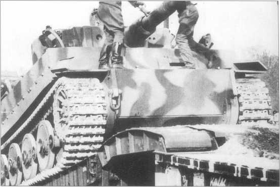 Иллюстрация к книге — Тяжелый танк «Тигр I» [i_129.jpg]