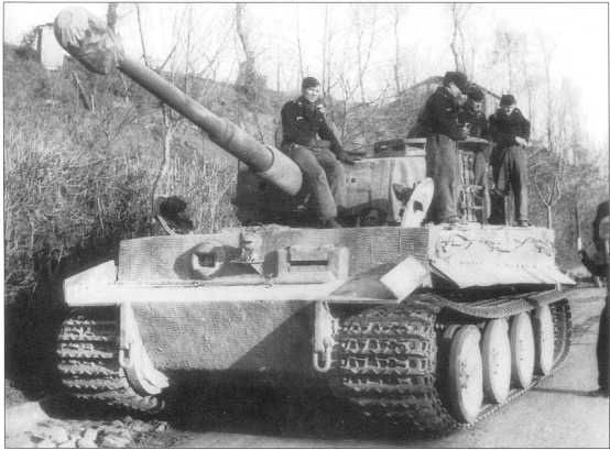 Иллюстрация к книге — Тяжелый танк «Тигр I» [i_134.jpg]