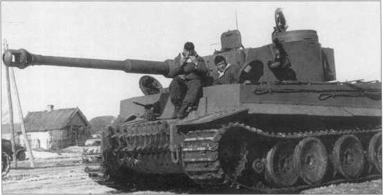 Иллюстрация к книге — Тяжелый танк «Тигр I» [i_155.jpg]