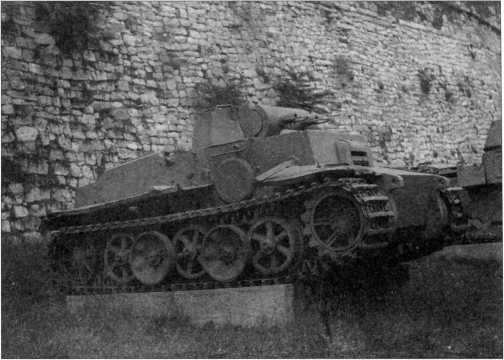 Иллюстрация к книге — Маленькие "Тигры". Для разведки и связи [i_071.jpg]