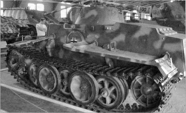 Иллюстрация к книге — Маленькие "Тигры". Для разведки и связи [i_127.jpg]