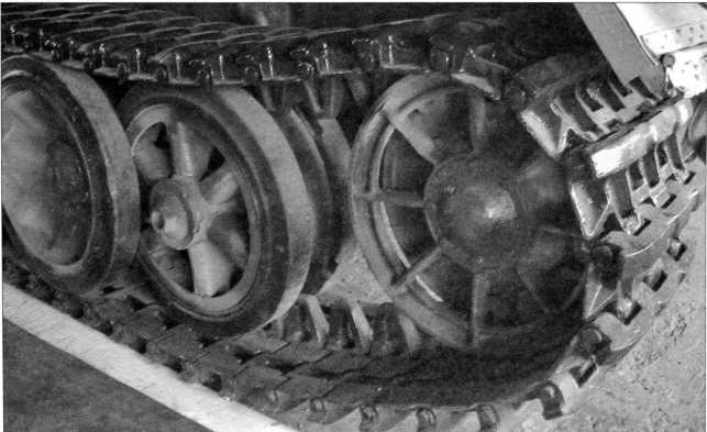 Иллюстрация к книге — Маленькие "Тигры". Для разведки и связи [i_136.jpg]