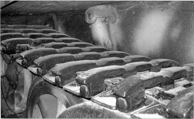 Иллюстрация к книге — Маленькие "Тигры". Для разведки и связи [i_140.jpg]