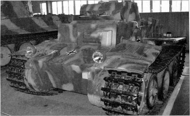 Иллюстрация к книге — Маленькие "Тигры". Для разведки и связи [i_149.jpg]