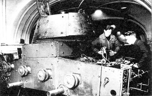 Иллюстрация к книге — "Танки, вперед". Курьезы танковой войны в битве за Ленинград 1941-1944 гг. [i_013.jpg]