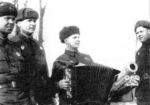 Иллюстрация к книге — "Танки, вперед". Курьезы танковой войны в битве за Ленинград 1941-1944 гг. [i_023.jpg]