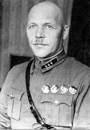 Иллюстрация к книге — Гибель фронтов [i_008.jpg]