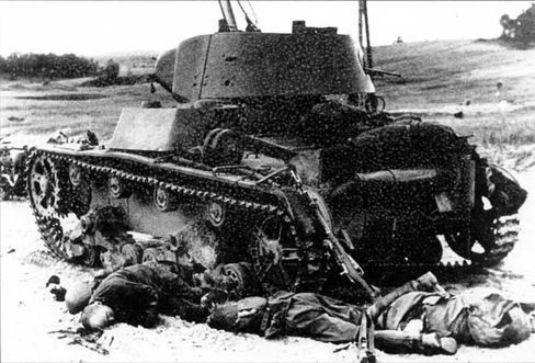 Иллюстрация к книге — Гибель фронтов [i_014.jpg]