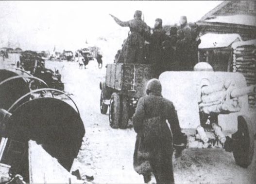 Иллюстрация к книге — Хроника окружения. Демянск и Харьков [i_008.jpg]