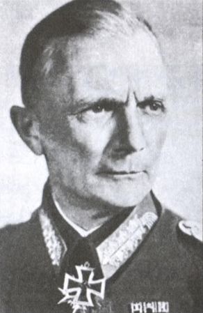 Иллюстрация к книге — Хроника окружения. Демянск и Харьков [i_027.jpg]