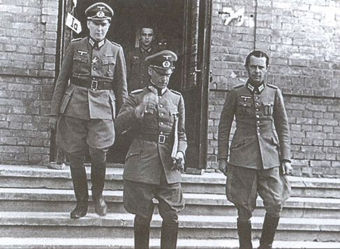 Иллюстрация к книге — У стен Ленинграда [i_023.jpg]