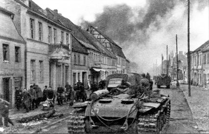 Иллюстрация к книге — У стен Берлина [i_033.jpg]