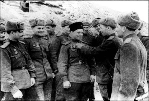 Иллюстрация к книге — Трудности освобождения [i_031.jpg]