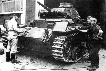 Иллюстрация к книге — Трагедия Брестской крепости. Антология подвига. Боевые действия 22 июня - 23 июля 1941 года [i_006.jpg]