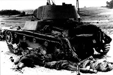 Иллюстрация к книге — Трагедия Брестской крепости. Антология подвига. Боевые действия 22 июня - 23 июля 1941 года [i_091.jpg]